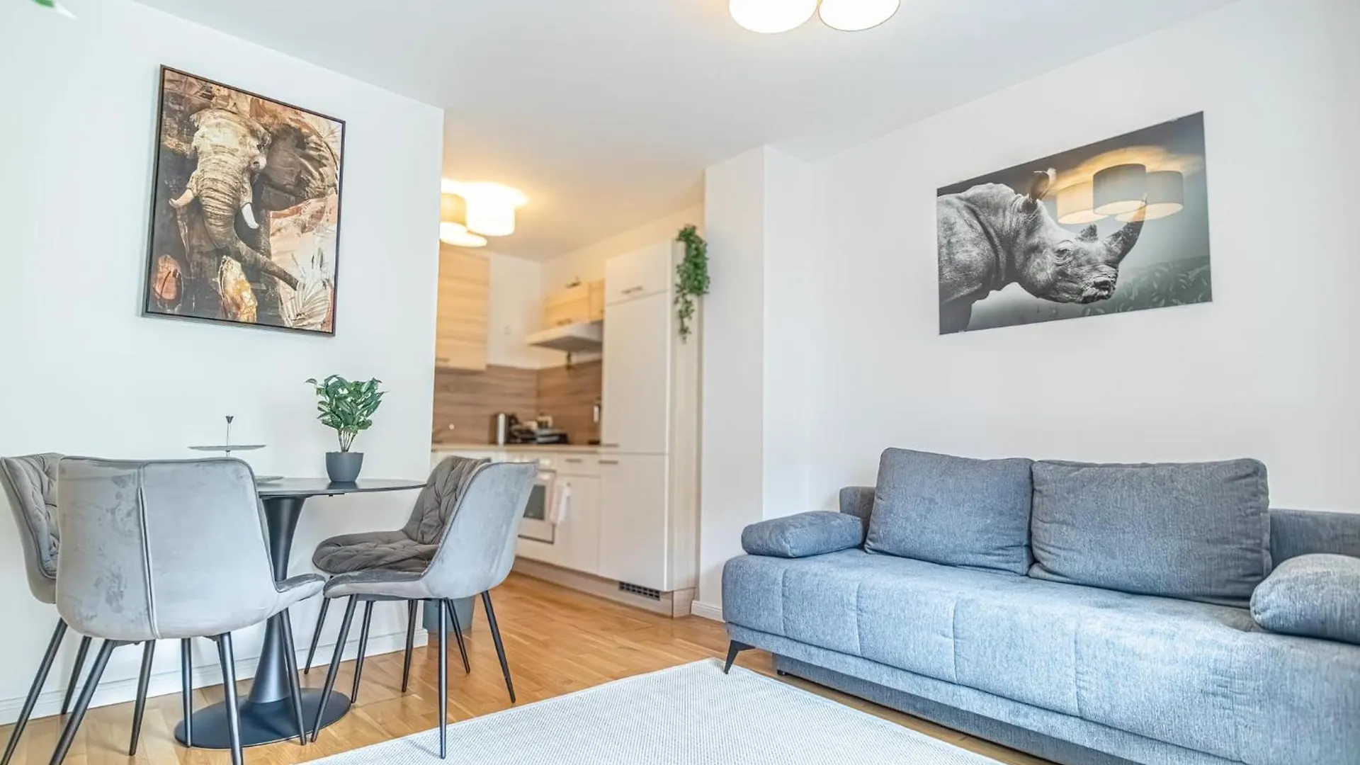 Apartment Sweet 1Br & 1Lr With Balcony, 9-Min To City Center Vienna