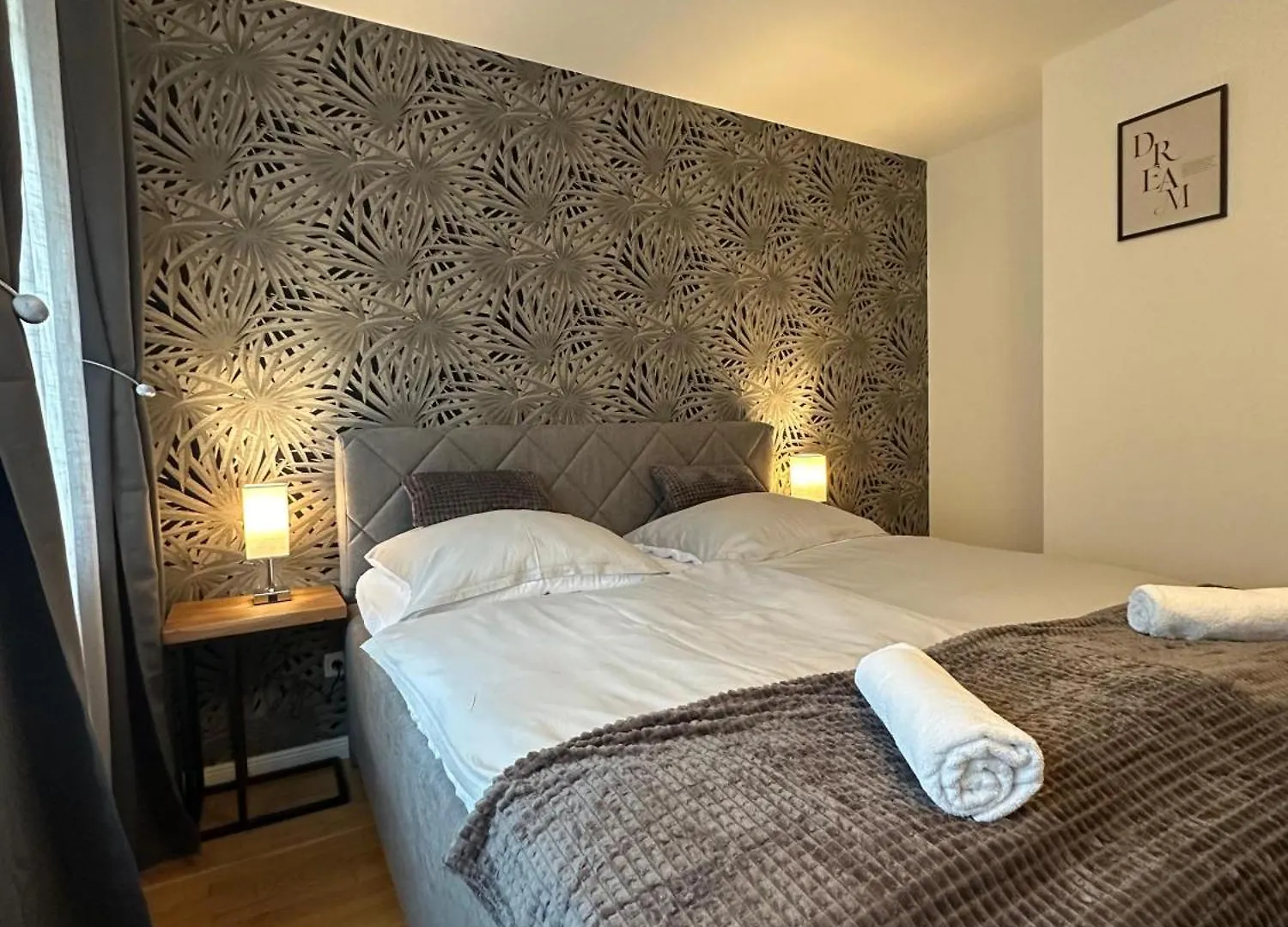 Sweet 1Br & 1Lr With Balcony, 9-Min To City Center Vienna